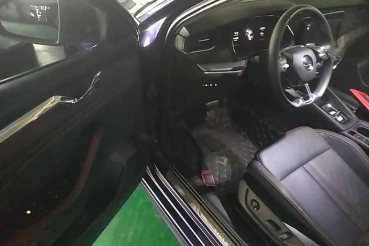 Used Skoda Octavia 2021 PRO TSI280 DSG Flagship Edition Driver Seat