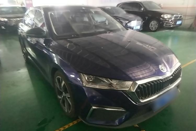 Used Skoda Octavia 2021 PRO TSI280 DSG Flagship Edition Front Right 45 Deg