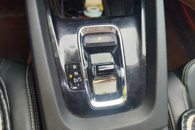 Used Skoda Octavia 2021 PRO TSI280 DSG Luxury Edition Gear Lever