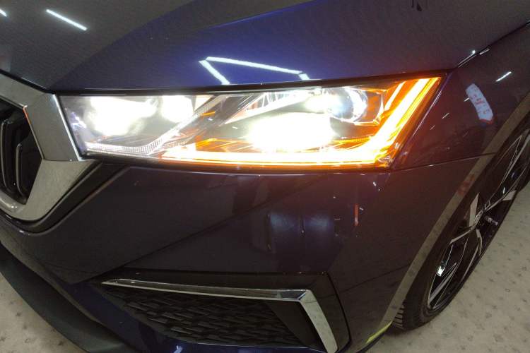 Used Skoda Octavia 2021 PRO TSI280 DSG Prestige Edition Left Front Headlight