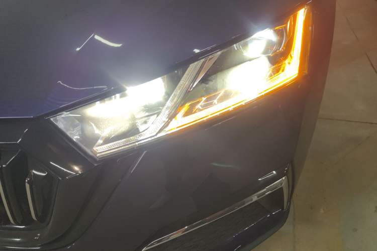 Used Skoda Octavia 2021 PRO TSI280 DSG Prestige Edition Left Front Headlight