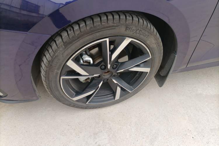 Used Skoda Octavia 2021 PRO TSI280 DSG Prestige Edition Left Front Wheel Hub