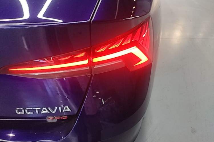 Used Skoda Octavia 2021 PRO TSI280 DSG Prestige Edition Right Rear Taillight