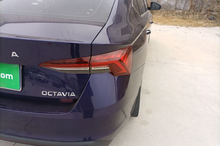 Used Skoda Octavia 2021 PRO TSI280 DSG Prestige Edition Right Rear Taillight