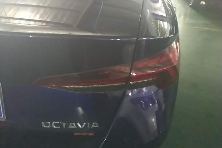 Used Skoda Octavia 2021 PRO TSI280 DSG Flagship Edition Right Rear Taillight