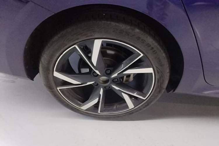 Used Skoda Octavia 2021 PRO TSI280 DSG Prestige Edition Right Rear Wheel Hub