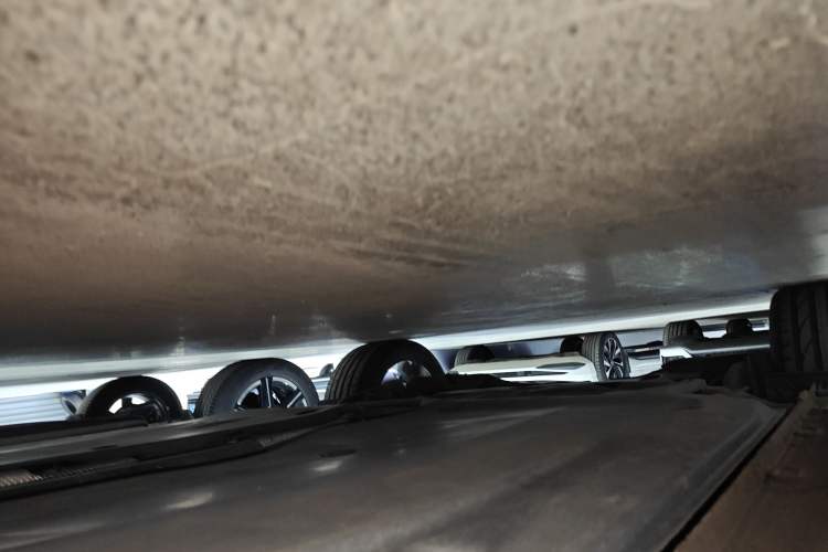 Used Skoda Octavia 2021 PRO TSI280 DSG Luxury Edition Right Side Sill