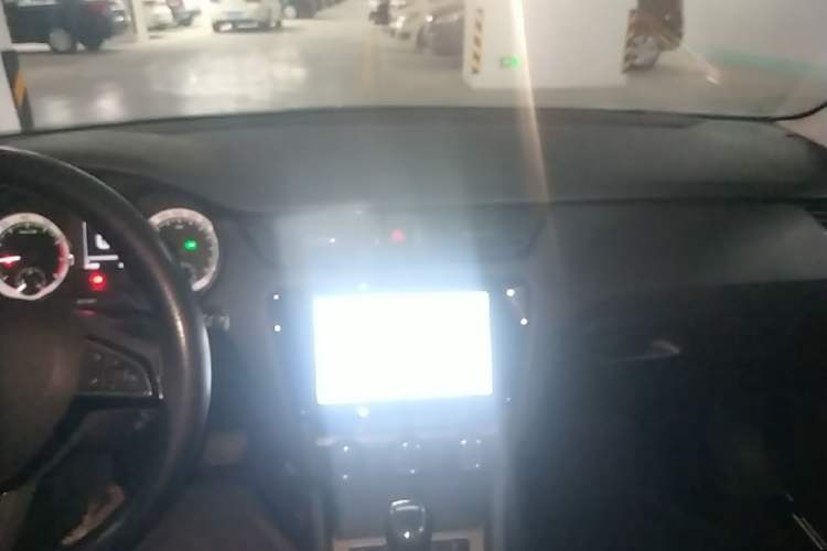 Used Skoda Octavia 2021 1.5L Automatic Comfort Edition Audio And AC Panel