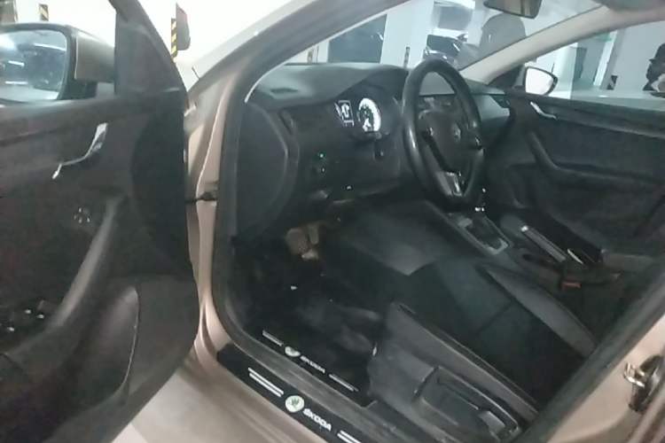 Used Skoda Octavia 2021 1.5L Automatic Comfort Edition Driver Seat
