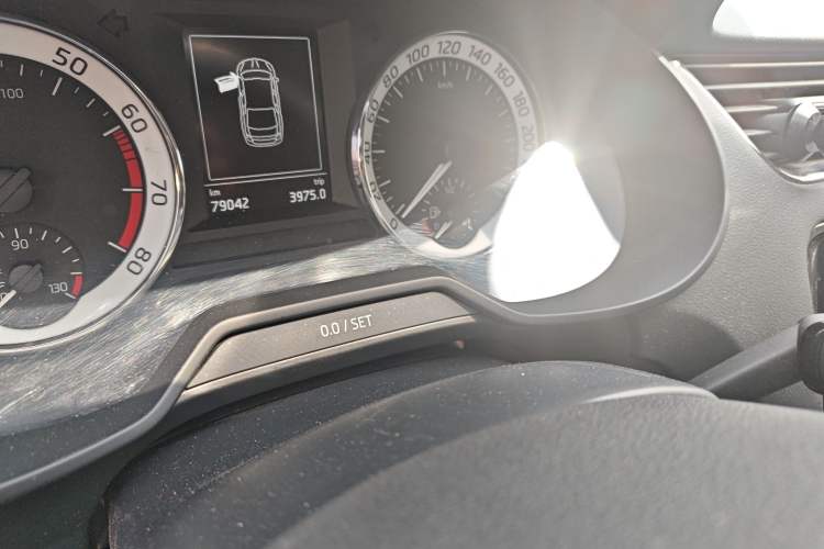 Used Skoda Octavia 2021 1.5L Automatic Comfort Edition Odometer Close Up