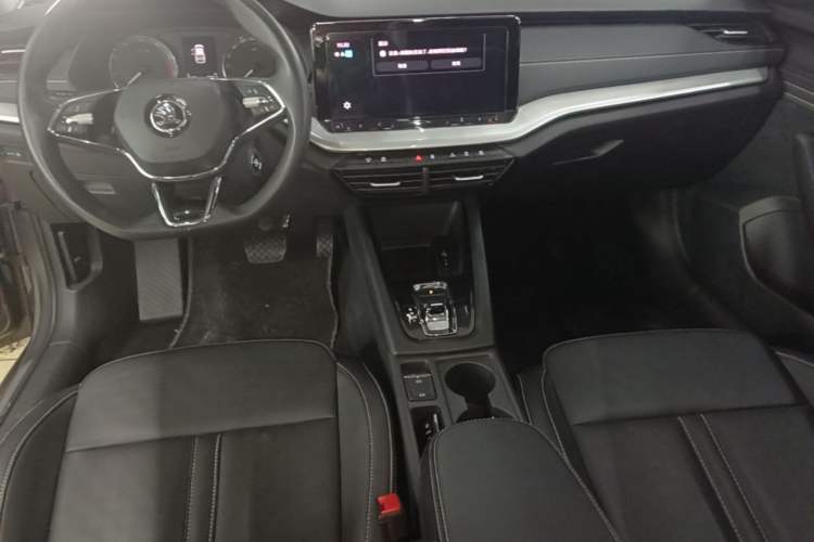 Used Skoda Octavia 2021 PRO TSI280 DSG Luxury Edition Center Console
