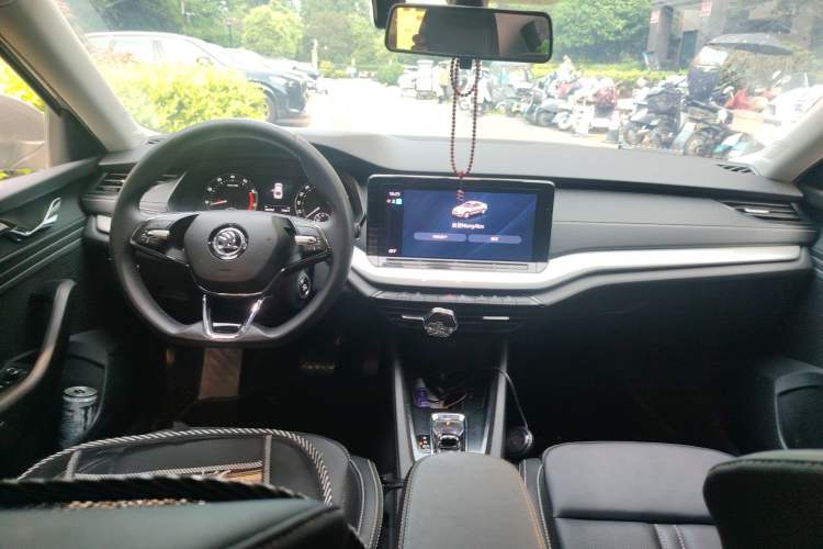 Used Skoda Octavia 2021 PRO TSI280 DSG Luxury Edition Center Console
