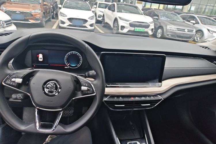Used Skoda Octavia 2021 PRO TSI280 DSG Prestige Edition Center Console