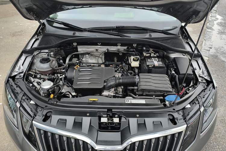 Used Skoda Octavia 2021 1.5L Automatic Comfort Edition Engine Bay
