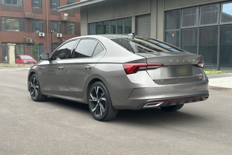 Used Skoda Octavia 2021 PRO TSI280 DSG Luxury Edition Exterior 5