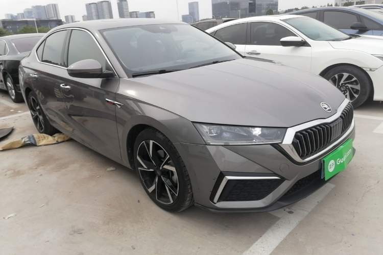 Used Skoda Octavia 2021 PRO TSI280 DSG Prestige Edition Front Right 45 Deg