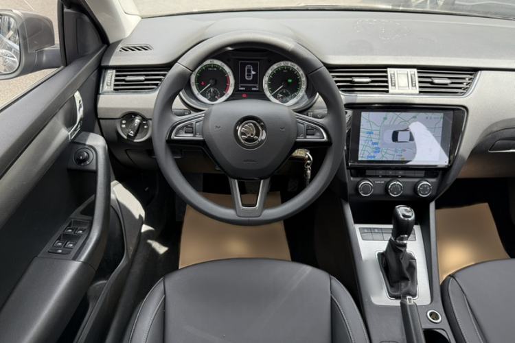 Used Skoda Octavia 2021 1.5L Automatic Comfort Edition Interior 11