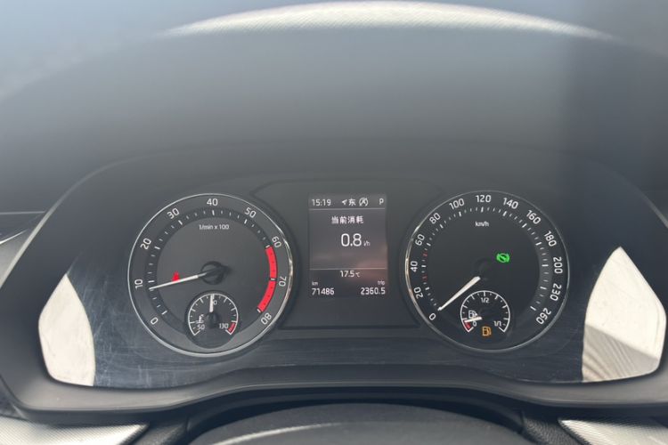 Used Skoda Octavia 2021 PRO TSI280 DSG Luxury Edition Odometer Close Up