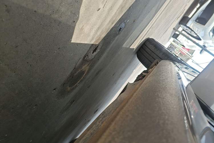 Used Skoda Octavia 2021 1.5L Automatic Comfort Edition Right Side Sill