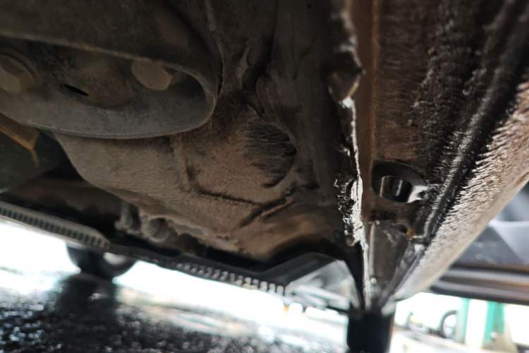 Used Skoda Octavia 2021 1.5L Automatic Comfort Edition Right Side Sill