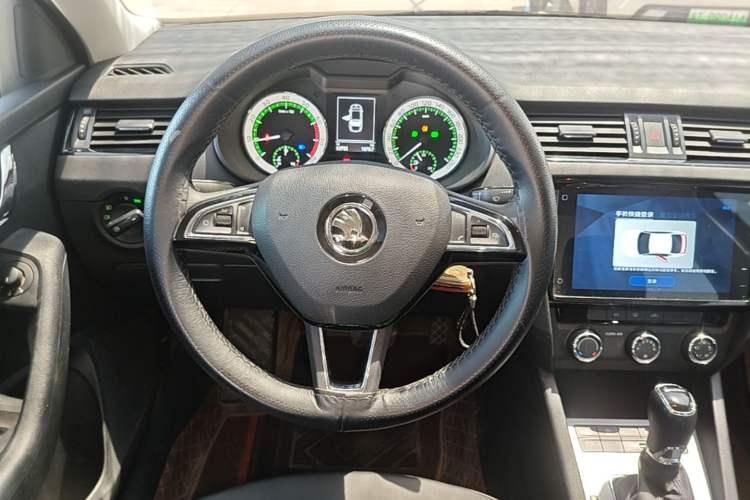 Used Skoda Octavia 2021 1.5L Automatic Comfort Edition Steering Wheel