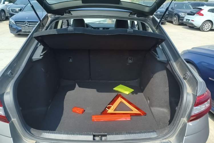 Used Skoda Octavia 2021 1.5L Automatic Comfort Edition Trunk