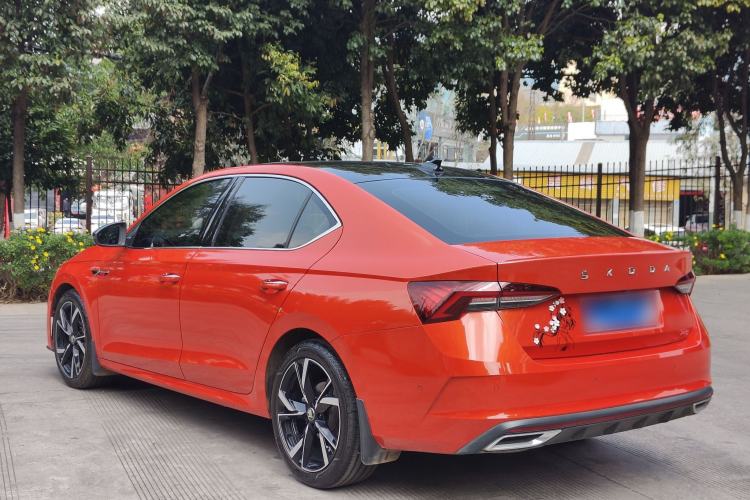 Used Skoda Octavia 2021 PRO TSI280 DSG Flagship Edition Exterior 5
