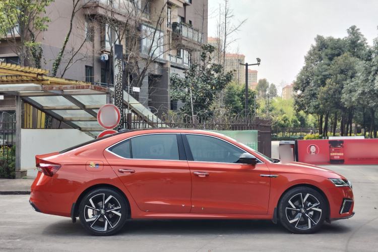 Used Skoda Octavia 2021 PRO TSI280 DSG Flagship Edition Exterior 6