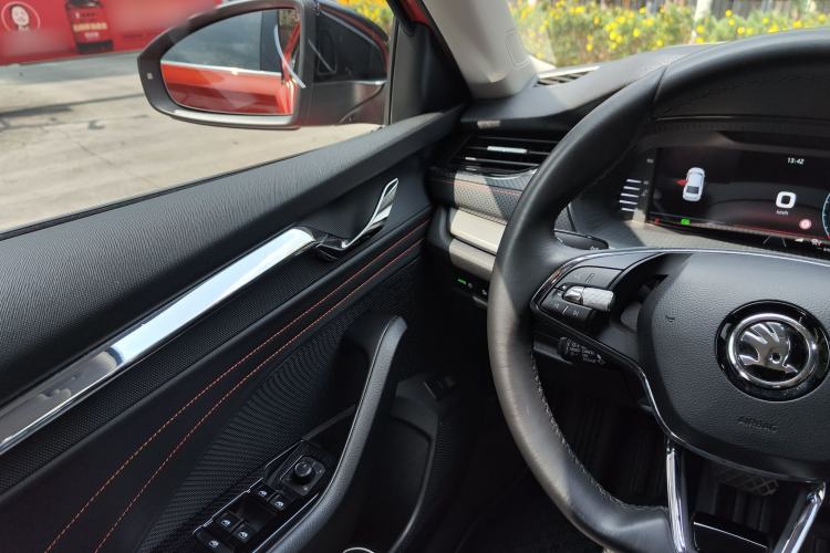 Used Skoda Octavia 2021 PRO TSI280 DSG Flagship Edition Interior 2