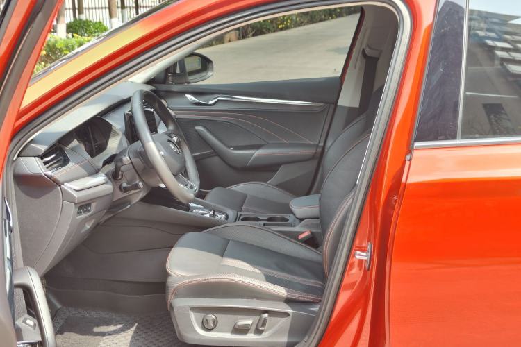 Used Skoda Octavia 2021 PRO TSI280 DSG Flagship Edition Left Front Seat