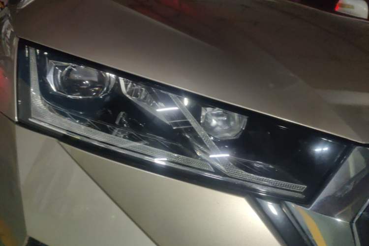 Used Skoda Octavia 2021 PRO TSI280 DSG Prestige Edition Right Front Headlight