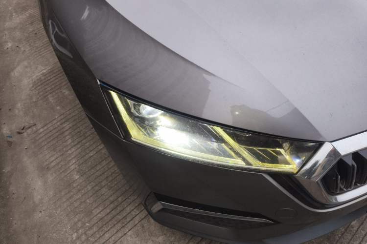 Used Skoda Octavia 2021 PRO TSI280 DSG Prestige Edition Right Front Headlight
