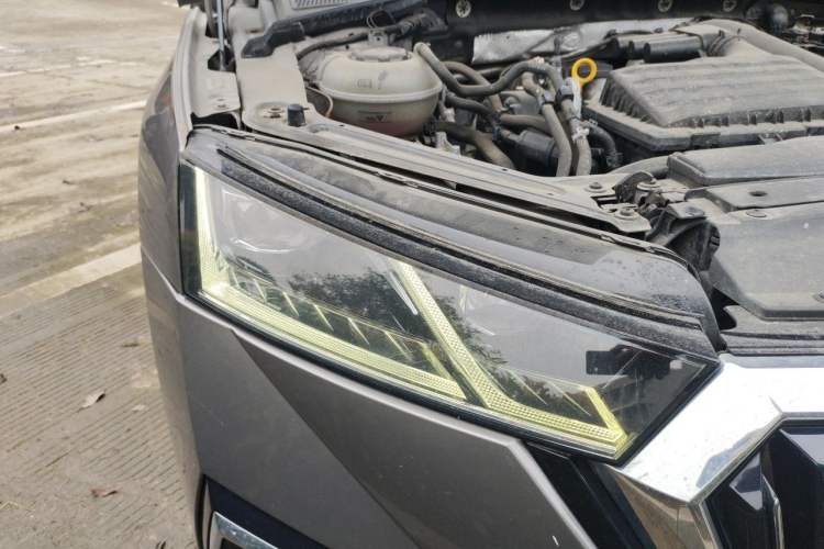 Used Skoda Octavia 2021 PRO TSI280 DSG Prestige Edition Right Front Headlight