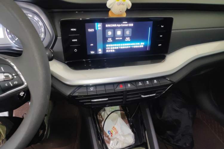 Used Skoda Octavia 2021 PRO TSI280 DSG Performance Edition Audio And AC Panel