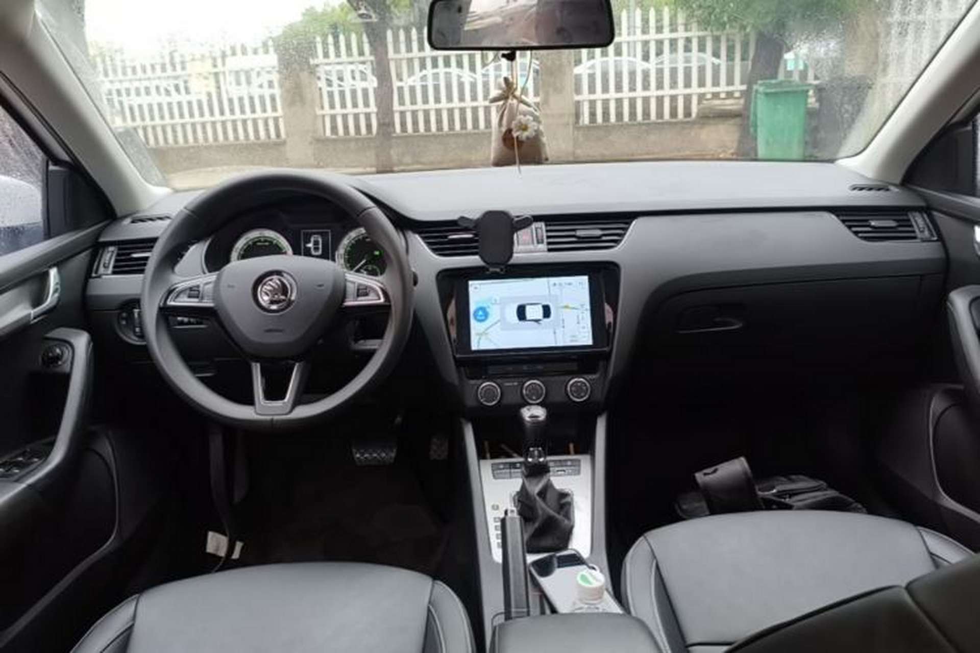 Used Skoda Octavia 2021 1.5L Automatic Comfort Edition Center Console