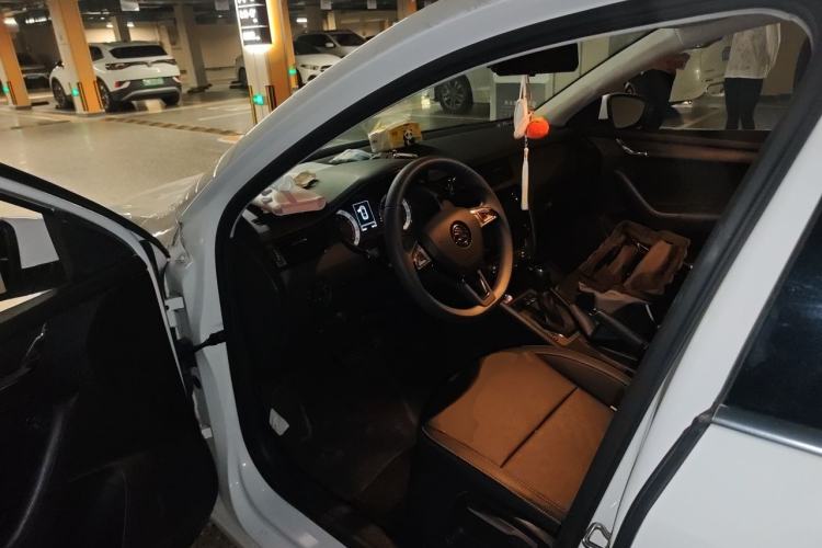 Used Skoda Octavia 2021 1.5L Automatic Comfort Edition Driver Seat