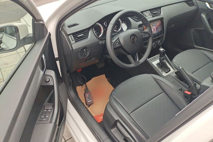 Used Skoda Octavia 2021 1.5L Automatic Comfort Edition Driver Seat