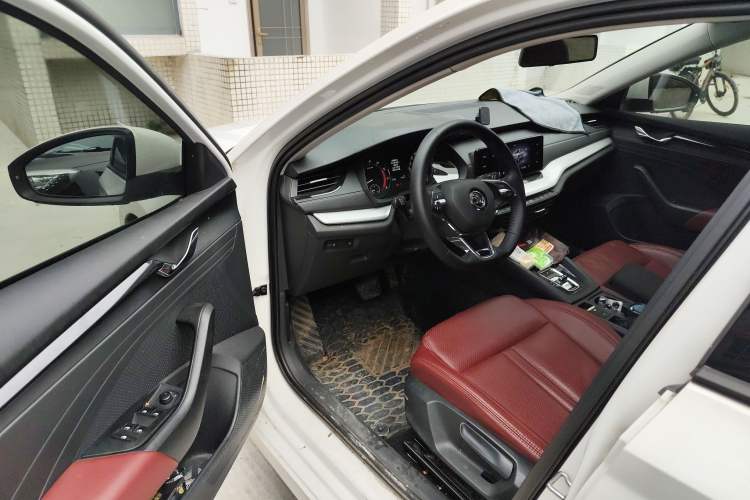Used Skoda Octavia 2021 PRO TSI280 DSG Performance Edition Driver Seat