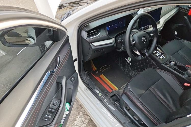 Used Skoda Octavia 2021 PRO TSI280 DSG Flagship Edition Driver Seat