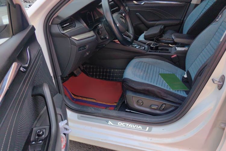 Used Skoda Octavia 2021 PRO TSI280 DSG Prestige Edition Driver Seat