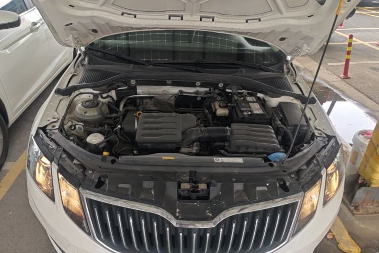 Used Skoda Octavia 2021 1.5L Automatic Comfort Edition Engine Bay