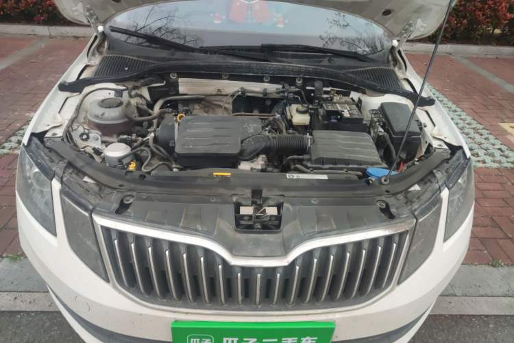 Used Skoda Octavia 2021 1.5L Automatic Comfort Edition Engine Bay