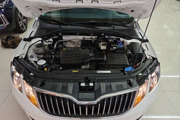 Used Skoda Octavia 2021 1.5L Automatic Comfort Edition Engine Bay