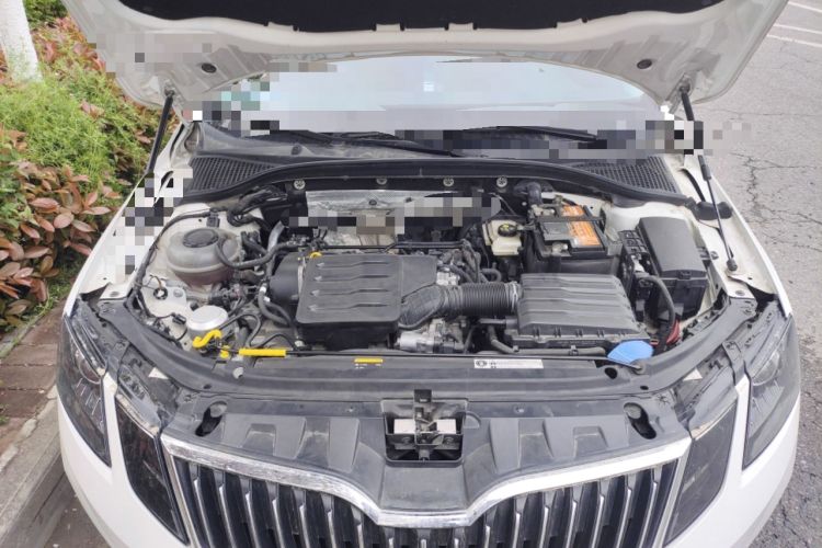 Used Skoda Octavia 2021 1.5L Automatic Luxury Edition Engine Bay