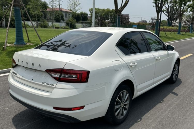 Used Skoda Octavia 2021 1.5L Automatic Comfort Edition Exterior 1