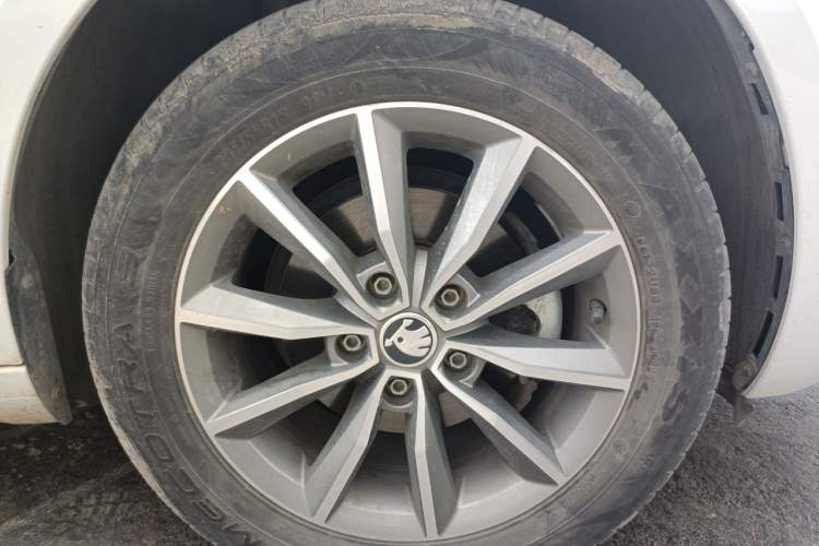 Used Skoda Octavia 2021 1.5L Automatic Comfort Edition Exterior 1