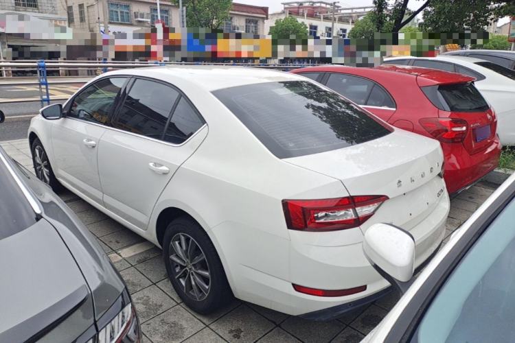 Used Skoda Octavia 2021 1.5L Automatic Comfort Edition Exterior 2