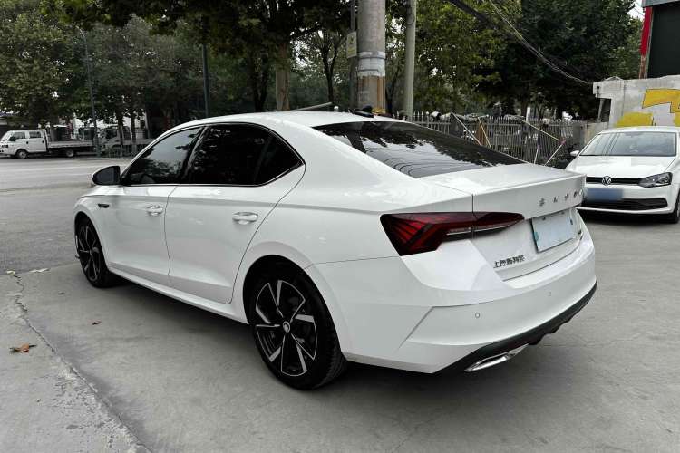 Used Skoda Octavia 2021 PRO TSI280 DSG Luxury Edition Exterior 3