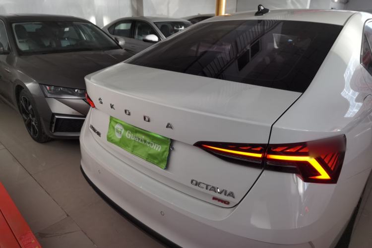 Used Skoda Octavia 2021 PRO TSI280 DSG Luxury Edition Exterior 4