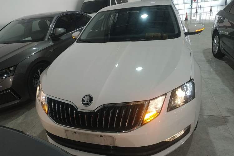 Used Skoda Octavia 2021 1.5L Automatic Comfort Edition Front